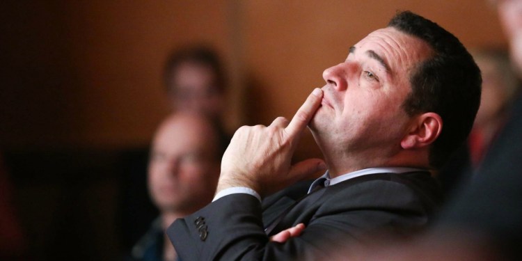 gpa-jean-frederic-poisson-invite-les-parents-homosexuels-a-quitter-la-france-s-ils-souhaitent-faire-reconnaitre-leur-enfant